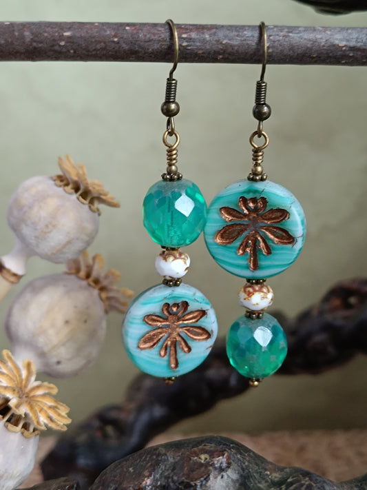 Boucles d'oreilles pendantes perles de verre tchèque asymétriques style bohème mystérieux