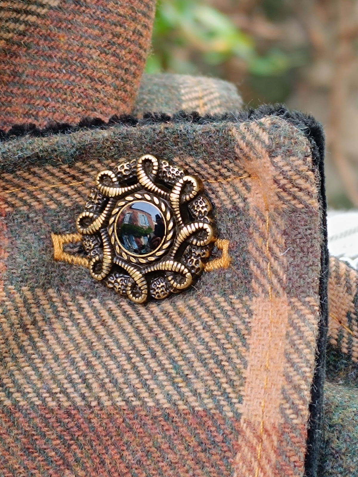 Tour de cou tartan écossais d'automne doublé de velours côtelé bouton celtique